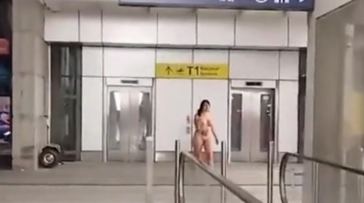 Mujer desnuda y drogada aterroriza a pasajeros en aeropuerto chileno