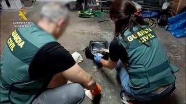 Familia detenida por estafar un millón de euros a 81 personas mediante pirámides financieras