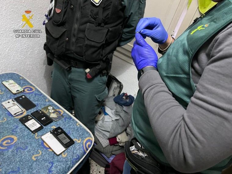 Desmantelan red de estafadores que defraudó casi 1,6 millones de euros en España