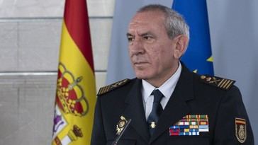 Renuncia el jefe operativo de la Policía española tras acusaciones de agresión sexual