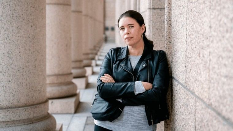 Diputada finlandesa revela su pasado como trabajadora sexual