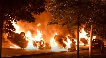 Más de 150 arrestados en Francia durante la noche por el tiroteo de un joven de 17 años durante una parada de tráfico