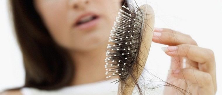 Alternativas naturales seguras para combatir la caída del cabello