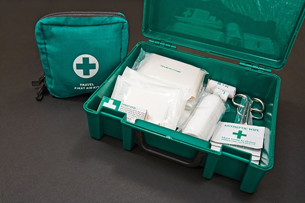 Prepara tu botiquín con remedios naturales para emergencias