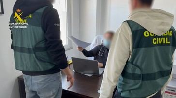 Detienen a dos mujeres en Alicante por ejercer como médicas sin titulación y poner en riesgo la salud de los pacientes
