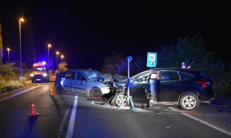 Graves heridas en un choque múltiple de vehículos en Cascante