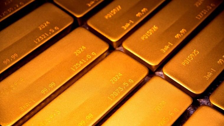 EE.UU. impone aranceles al oro suizo, afectando el mercado global