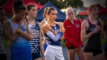 Jueza federal permite participación de atletas trans en deportes femeninos en EE.UU