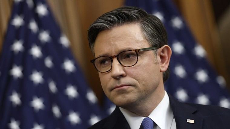 EE.UU. enfrenta un posible cierre gubernamental histórico, advierte Mike Johnson