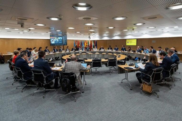 Gobierno presenta el Plan ICEX para impulsar la competitividad empresarial ante aranceles