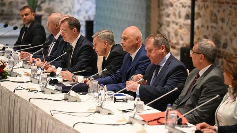 Kremlin condena amenazas de Ucrania contra negociador ruso