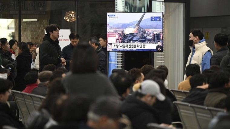 Pasajero envía mensaje de alerta antes del accidente aéreo en Corea del Sur