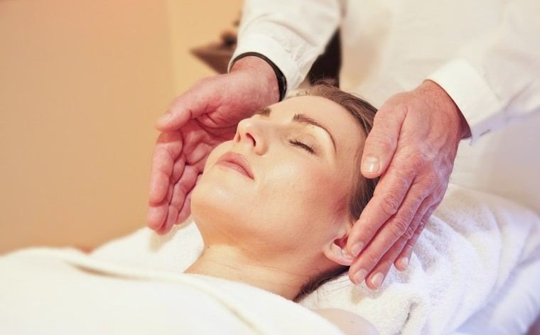Reiki demuestra beneficios en el tratamiento del cáncer durante la quimioterapia