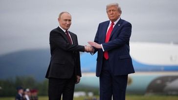 Continúan los preparativos para la cumbre entre Putin y Trump, según el Kremlin