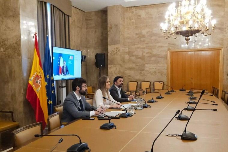 España y Francia intensifican la colaboración para resolver la crisis eléctrica