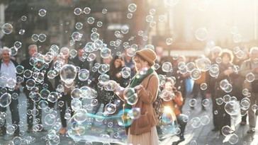 Pequeñas acciones diarias pueden aumentar la felicidad, según un estudio