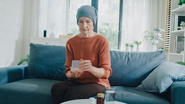 La vitamina B12 y su vínculo complejo con el cáncer