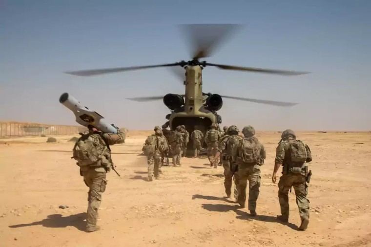 EE.UU. inicia su retirada de bases militares en Irak