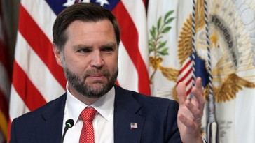 Vance advierte a Irán: elige entre el aislamiento económico o mejorar relaciones con Occidente