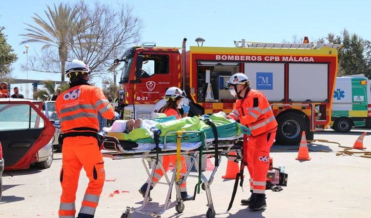 Cuatro heridos en incendio de vivienda en Málaga