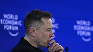 Elon Musk se autodenomina 'exbillonario' tras caída en su fortuna