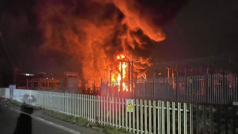 Investigadores sospechan de posible sabotaje ruso en incendio de Heathrow
