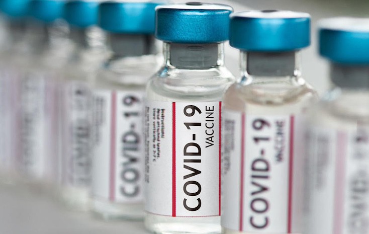 FDA Detiene Aprobaciones de Vacunas COVID-19 por Inseguridad del mRNA