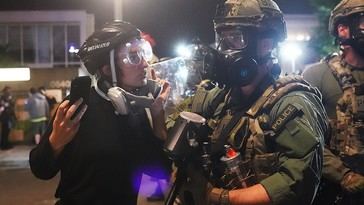 Ayuda federal para disturbios en LA desata conflicto político entre Trump y Newsom
