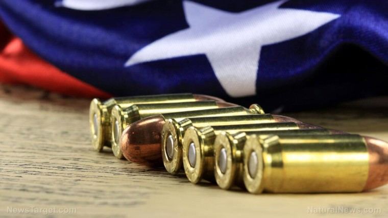 Juez federal respalda la legalidad de la ley de permisos de armas en Rhode Island
