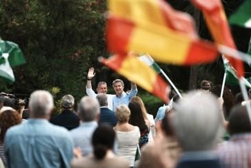 Feijóo aboga por un voto claro a Juanma Moreno para asegurar el futuro de Andalucía