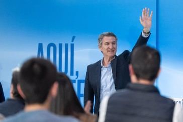 Feijóo insta al Gobierno a adoptar medidas del PP para ayudar a las familias