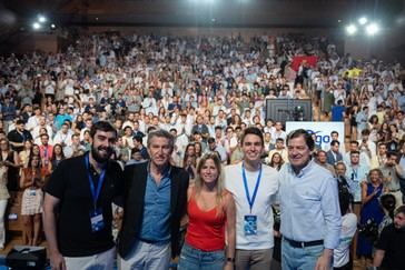 Feijóo promete ser el presidente que defienda los intereses de la juventud
