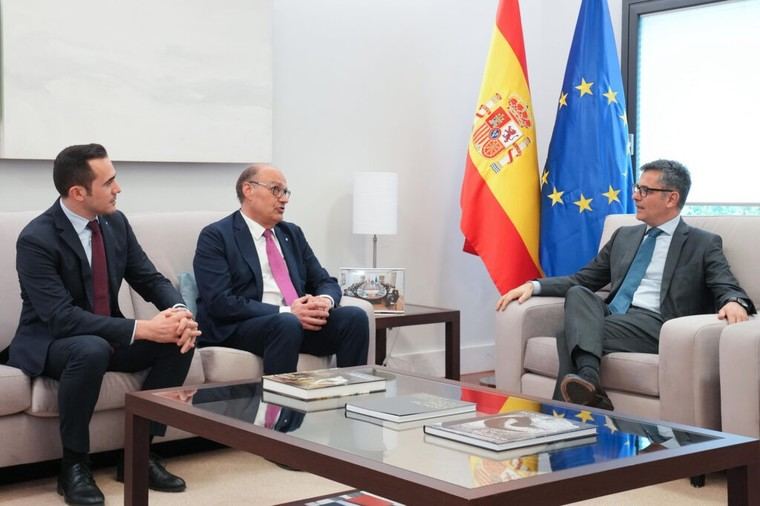 Bolaños dialoga con líderes de la Patronal Cecot en Cataluña