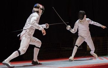 FIE permite a fencers rusos y bielorrusos competir con sus banderas en campeonatos mundiales