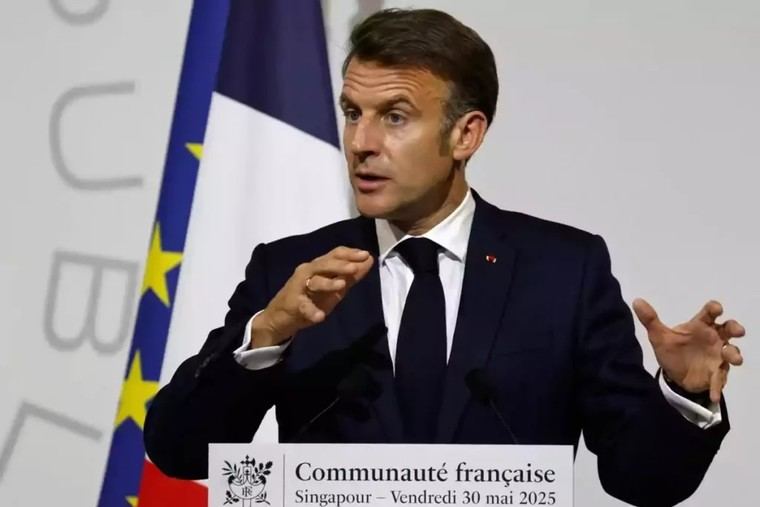 Francia prohíbe fumar en espacios públicos al aire libre a partir de 2025