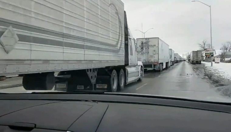 Corte de Ontario exige transparencia en cuentas congeladas de manifestante del Freedom Convoy