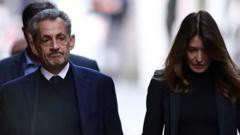Sarkozy, primer ex presidente francés en prisión por financiación ilegal de campaña