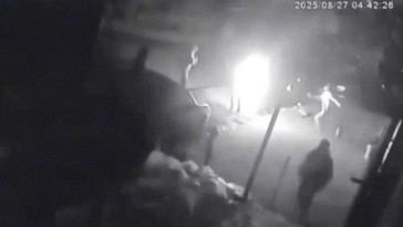Hombre asesina a su expareja al prenderle fuego en la calle