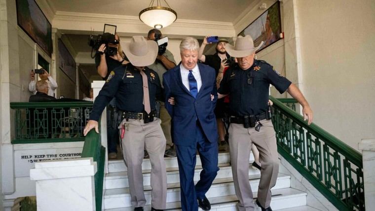 Fundador de megaiglesia en Texas se declara culpable de abuso sexual infantil