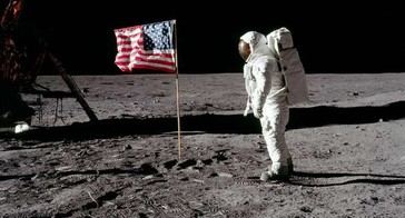 Bart Sibrel revela nuevas teorías sobre la supuesta farsa del alunizaje de Apollo