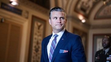 Hegseth aplaude fallo judicial que permite excluir a personas trans del Ejército