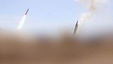 Hezbolá lanza un misil contra buque de guerra israelí