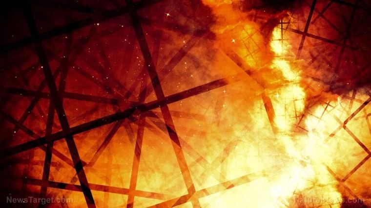 Tragedia en Hong Kong: incendio cobra 94 vidas por negligencia en construcción