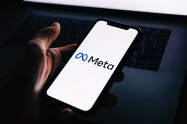 Meta AI: Un asistente que monetiza tus conversaciones privadas