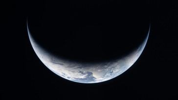 Artemis II de la NASA revela una impresionante imagen de la Tierra desde la Luna