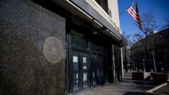 FBI enfrenta crisis tras grave filtración de datos de agentes