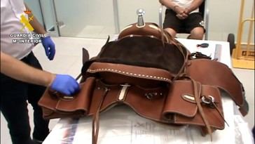 Descubren cinco kilos de cocaína ocultos en una silla de montar en Guadalajara