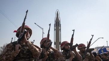 Irán amenaza con una respuesta drástica ante posible ataque de EE.UU. a la isla de Jarg