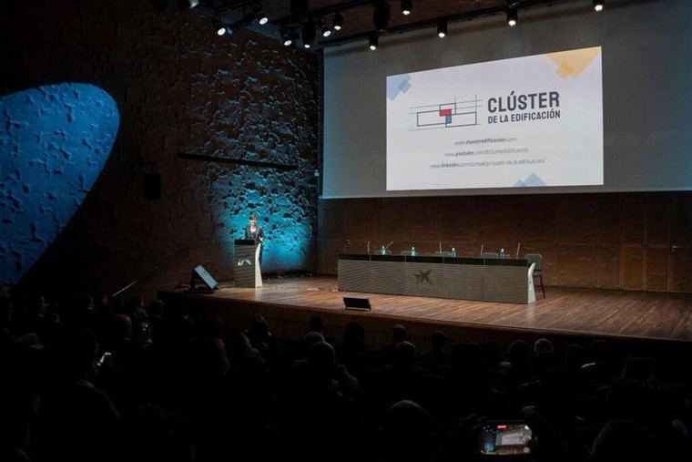 Isabel Rodríguez destaca la importancia de viviendas asequibles y de calidad