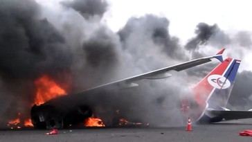 Israel bombardea y destruye el último avión comercial de Yemen